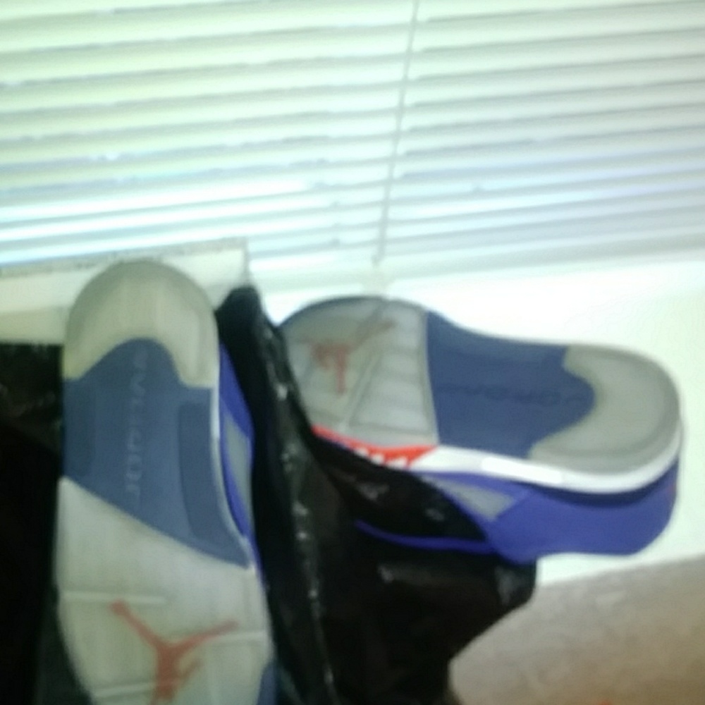 Gently pre owned Jz NYK retro5s - Picture 3 of 6